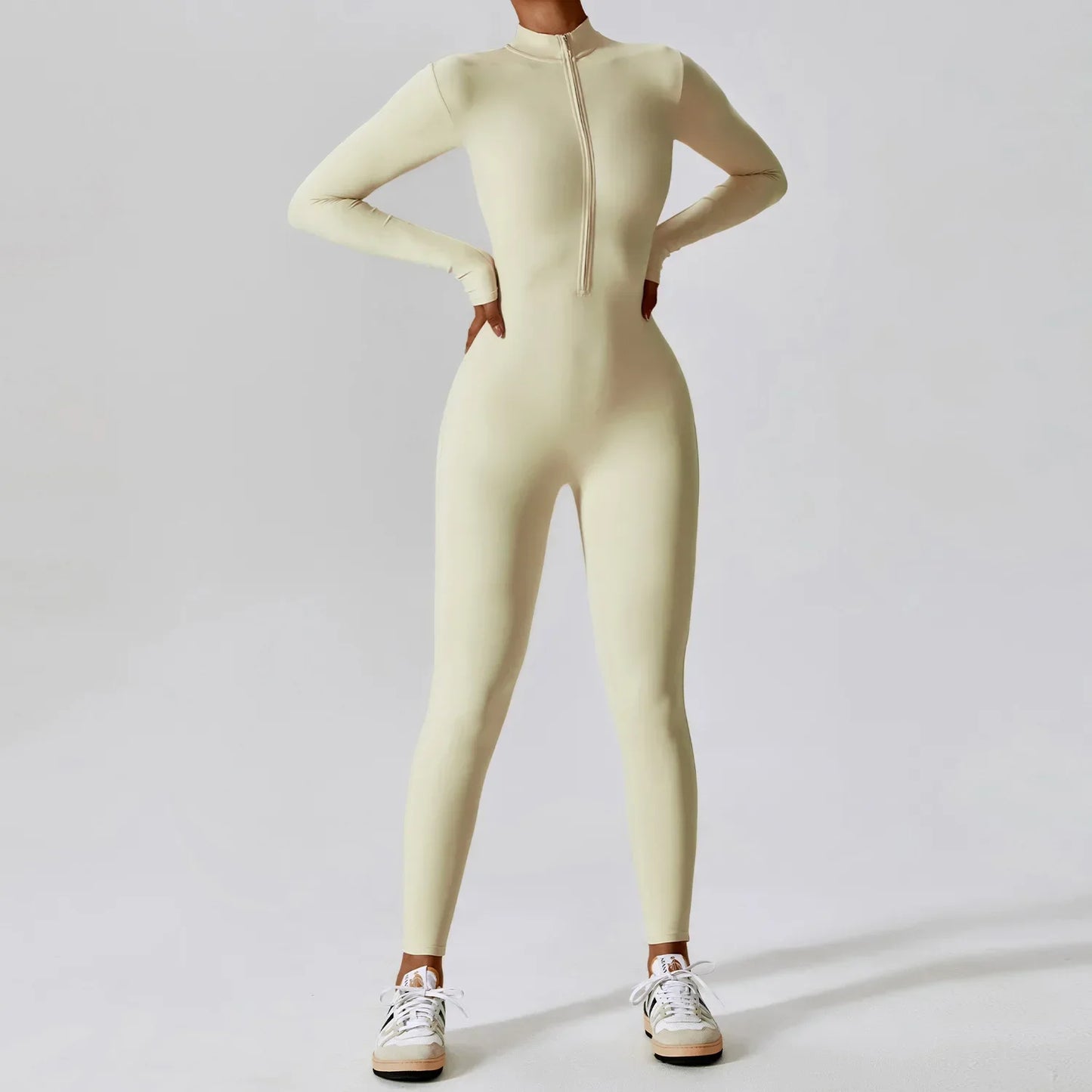 Combinaison de sport moulant à manches longues avec zip